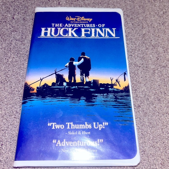 ~6/$10 MOVIES VHS/DVDS~ Disney’s The Adventures Of Huck Finn VHS Movie - Picture 1 of 5